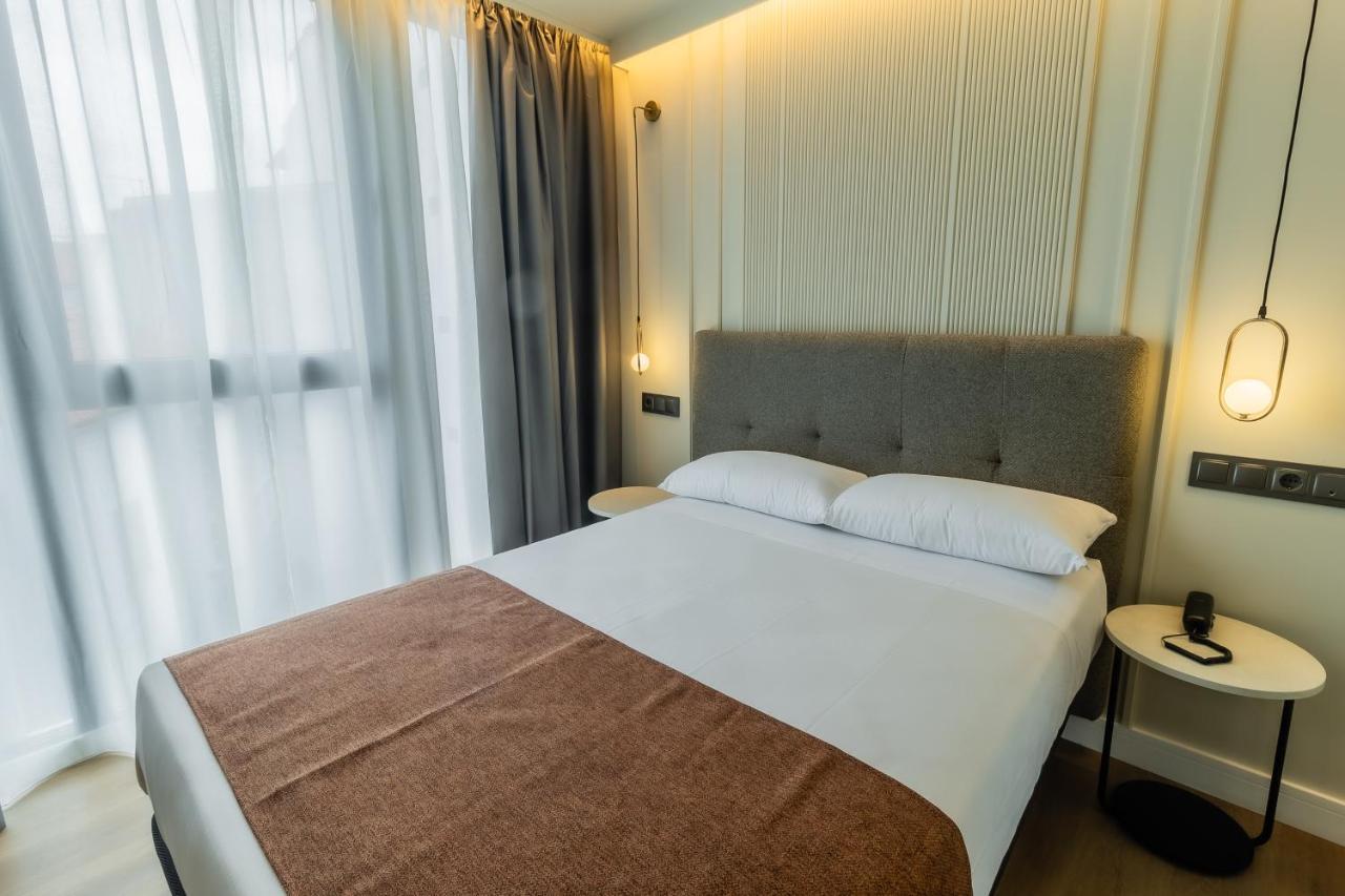 Hotel Corona De Padrón Exteriör bild