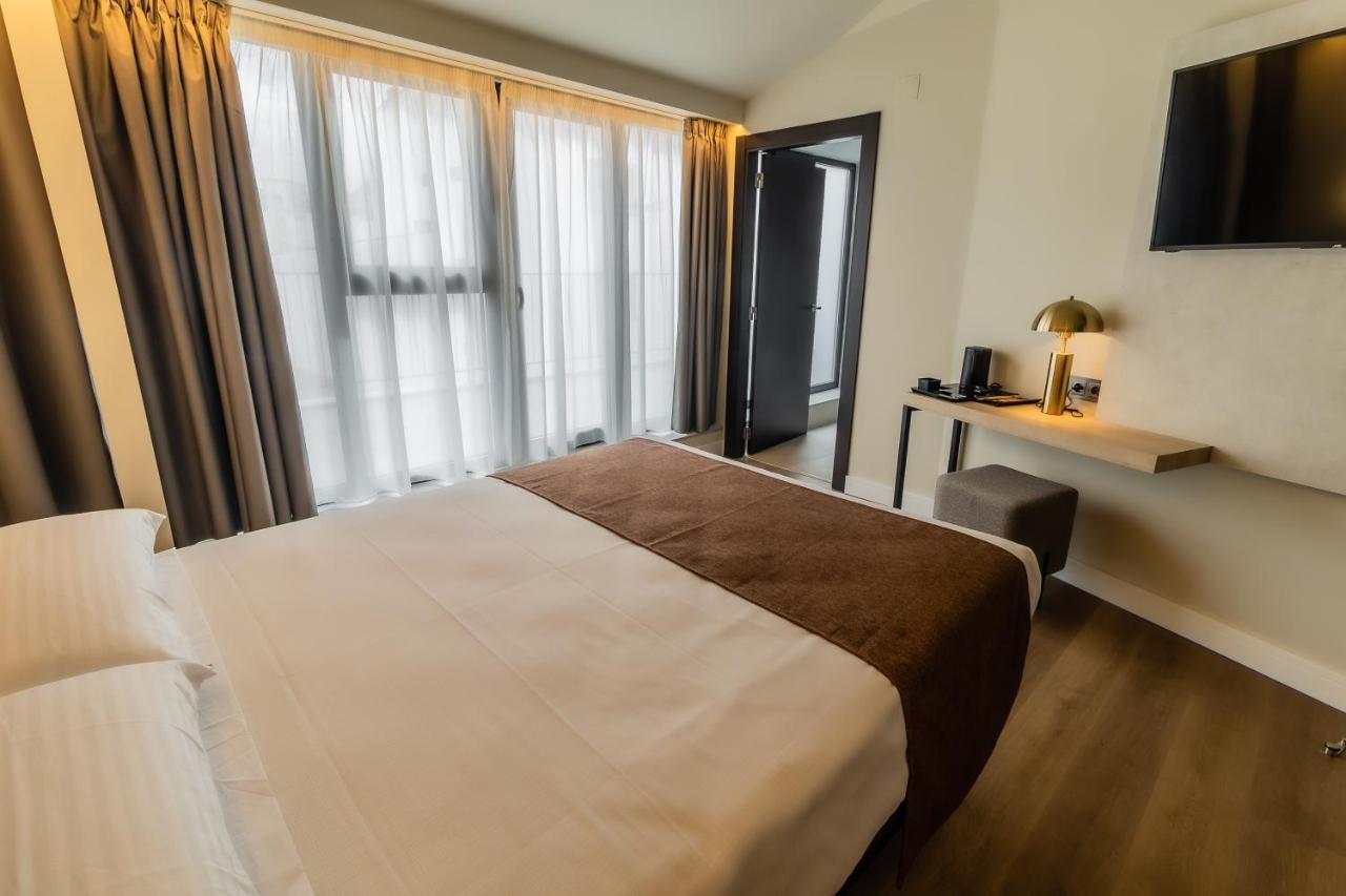 Hotel Corona De Padrón Exteriör bild