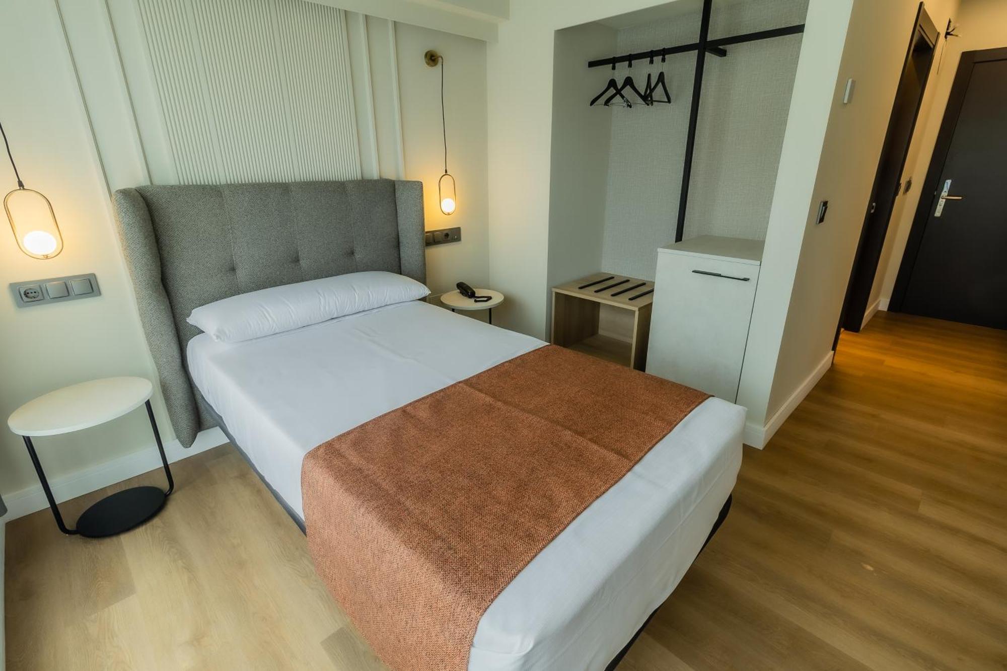Hotel Corona De Padrón Exteriör bild