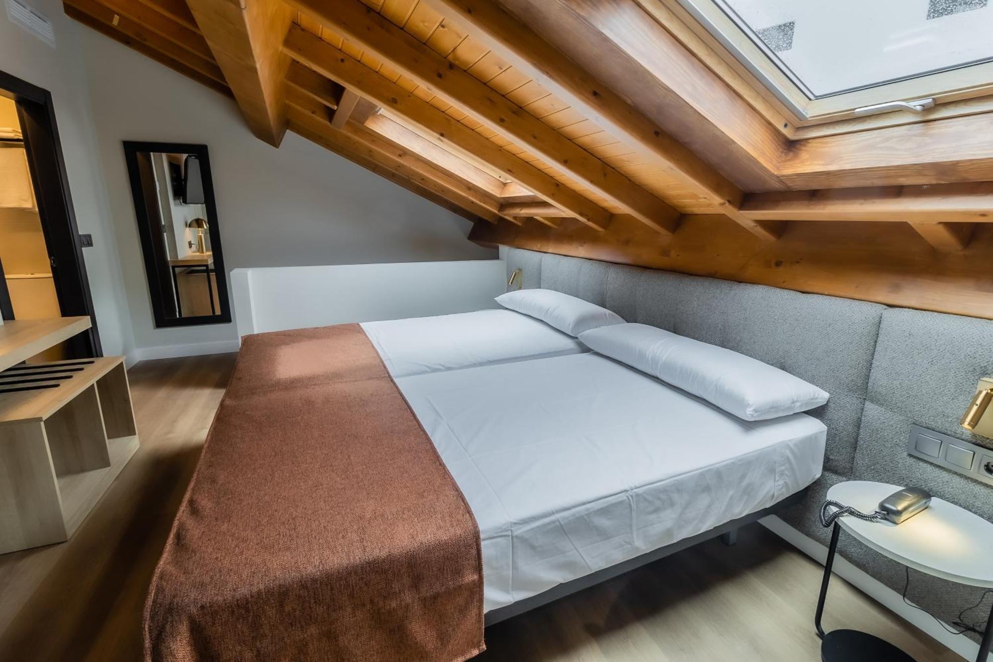 Hotel Corona De Padrón Exteriör bild